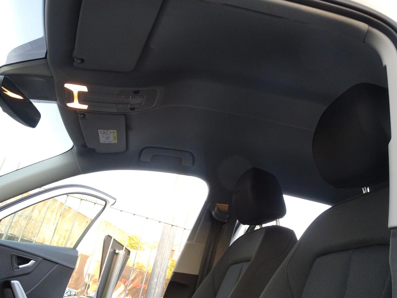 Audi Q2 35 TDI S tronic Identity Black