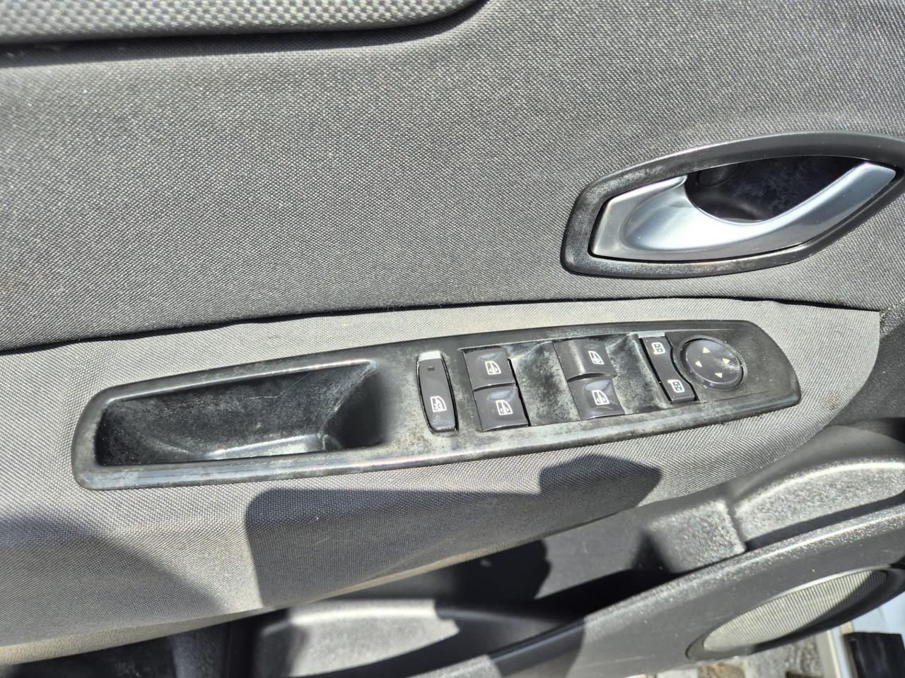 Renault Scenic Scénic X-Mod 1.5 dCi 105CV Confort