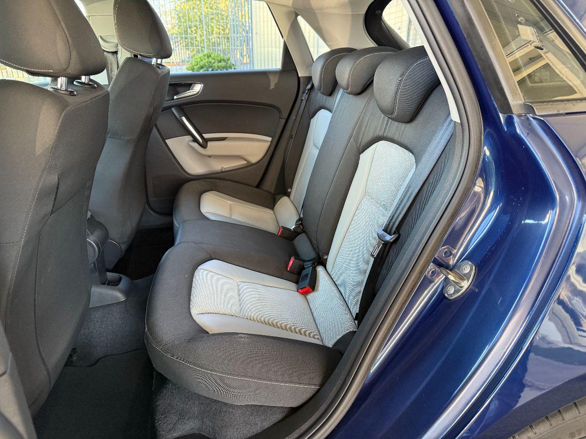 AUDI - A1 Sportback Sportback 1.6 tdi Attraction 90cv