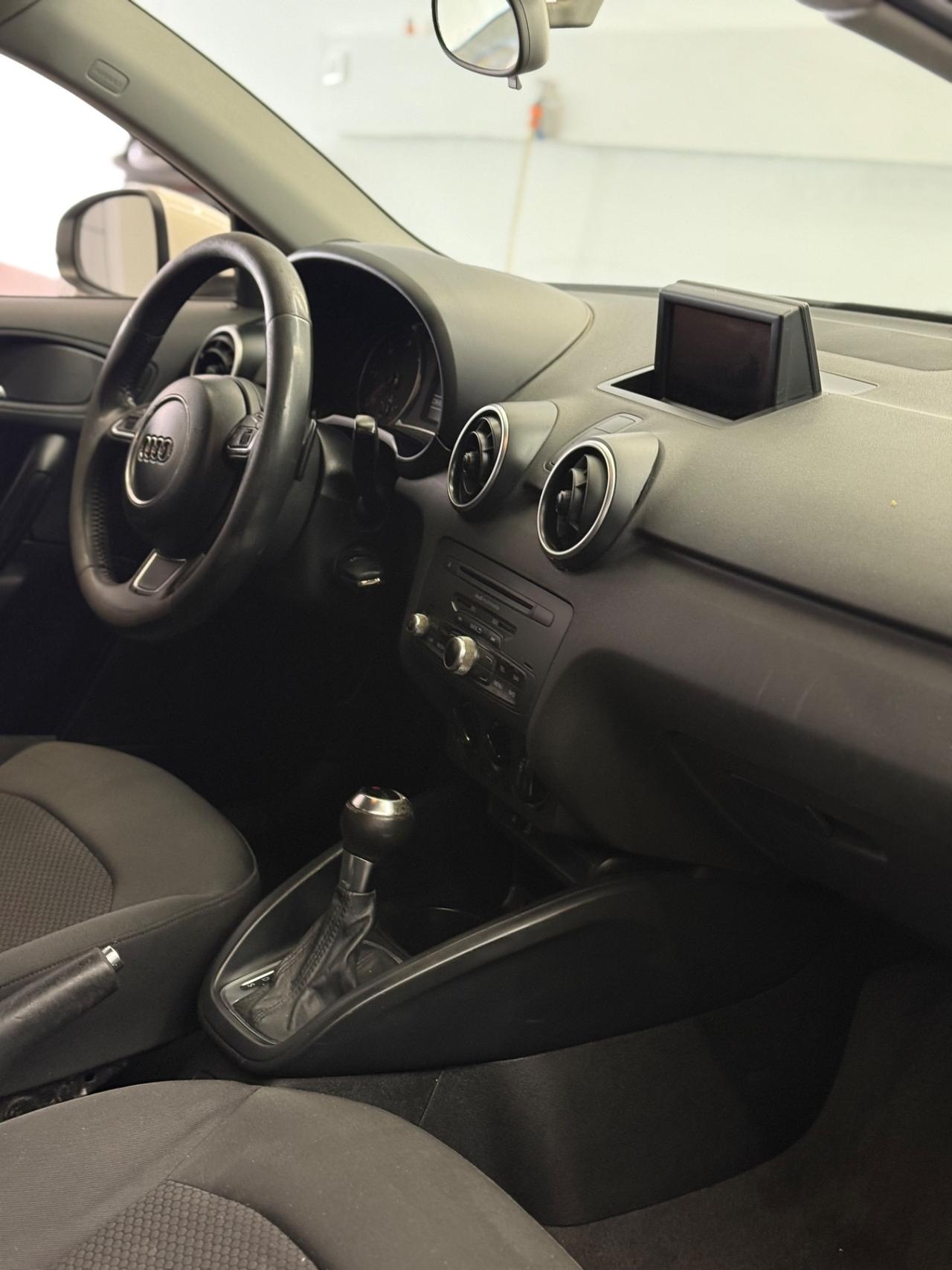 Audi A1 SPB 1.6 TDI S tronic Attraction