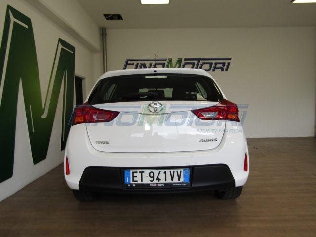 TOYOTA Auris 1.3i 100 CV 5 porte