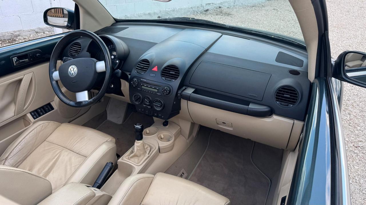 Volkswagen New Beetle 1.8 T 20V Cabrio