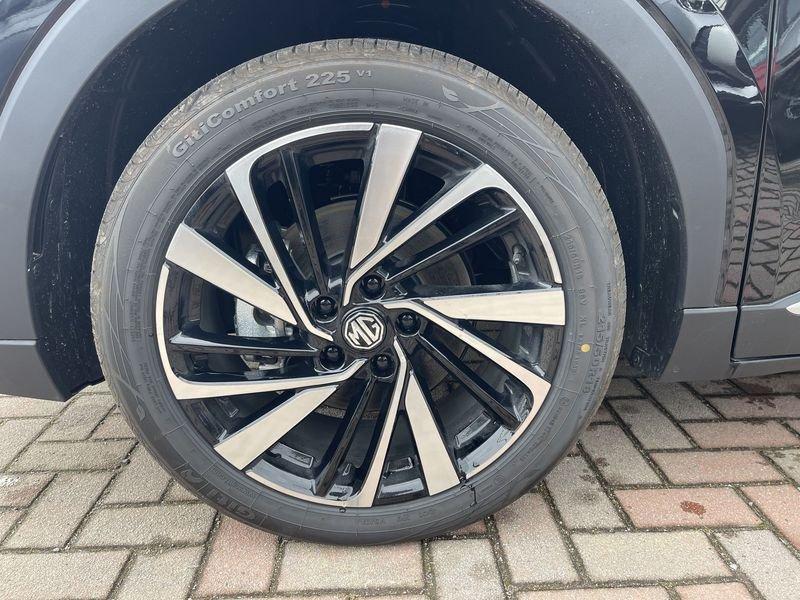 MG ZS 1.5 hybrid+ Luxury auto - KM0