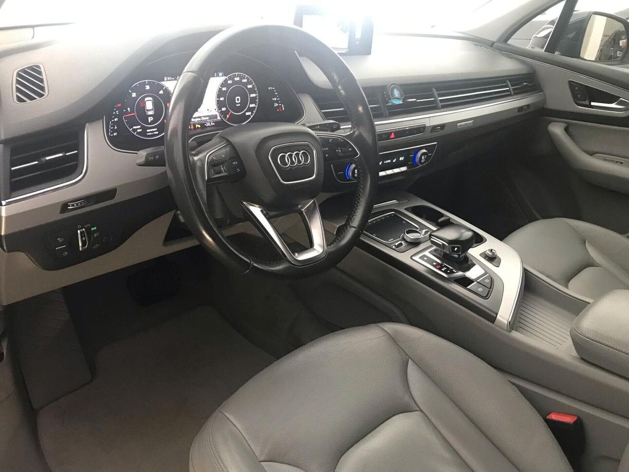 Audi Q7 3.0 TDI S-LINE quattro tiptronic 12/2017