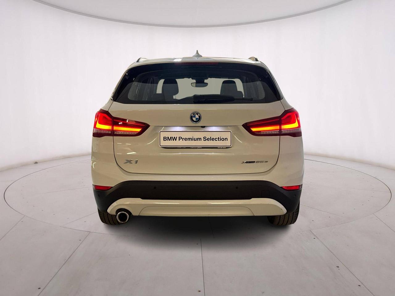 BMW X1 xDrive25e Advantage