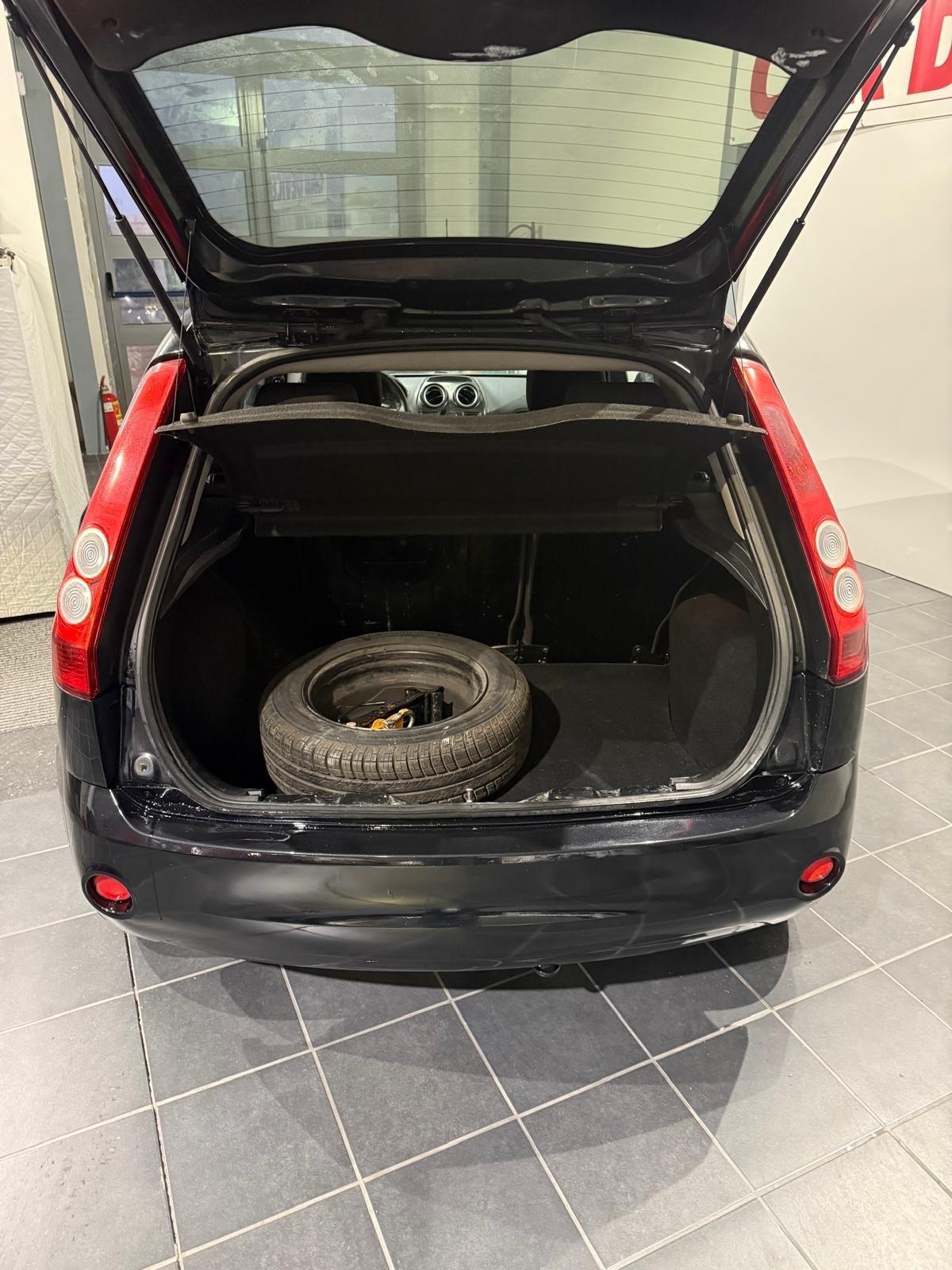 Ford Fiesta 1.2 3p. -GPL-NEOPATENTATI