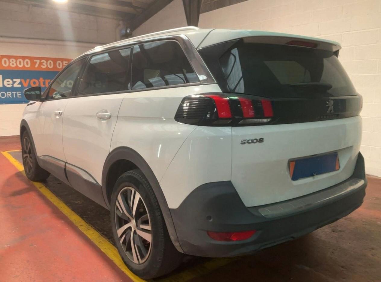 Peugeot 5008 PureTech Turbo 130 S&S Allure 7 POSTI