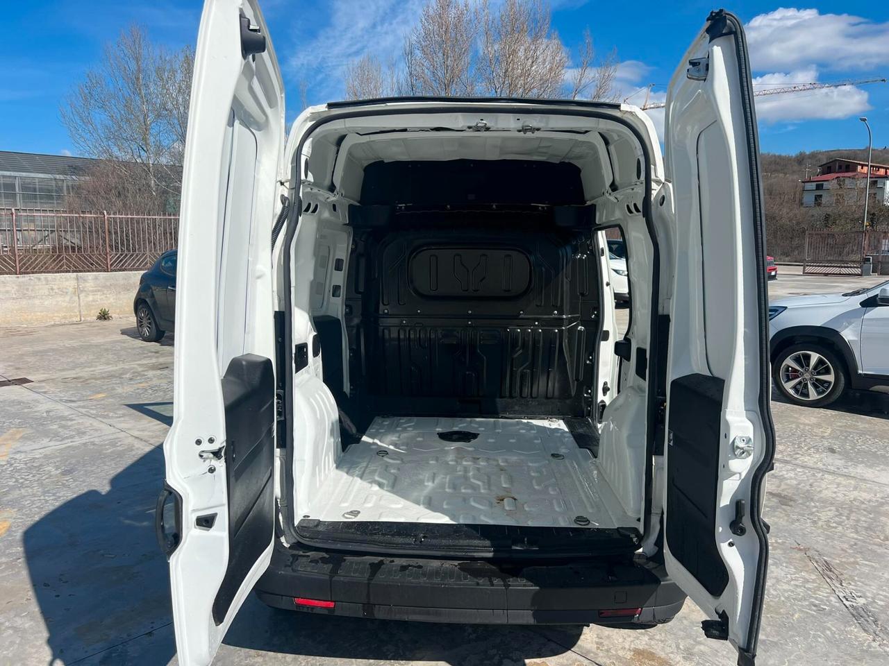 Fiat Doblo 1.6 M.jet 105CV 6M -TETTO ALTO-
