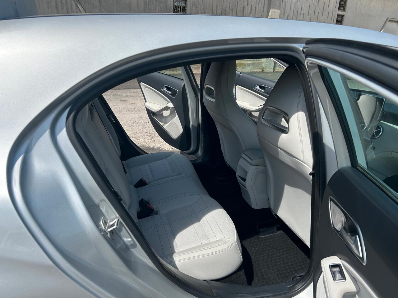 Mercedes classe a 200 CDI Sport unico proprietario tutta tagliandata mercedes ok neopatentati