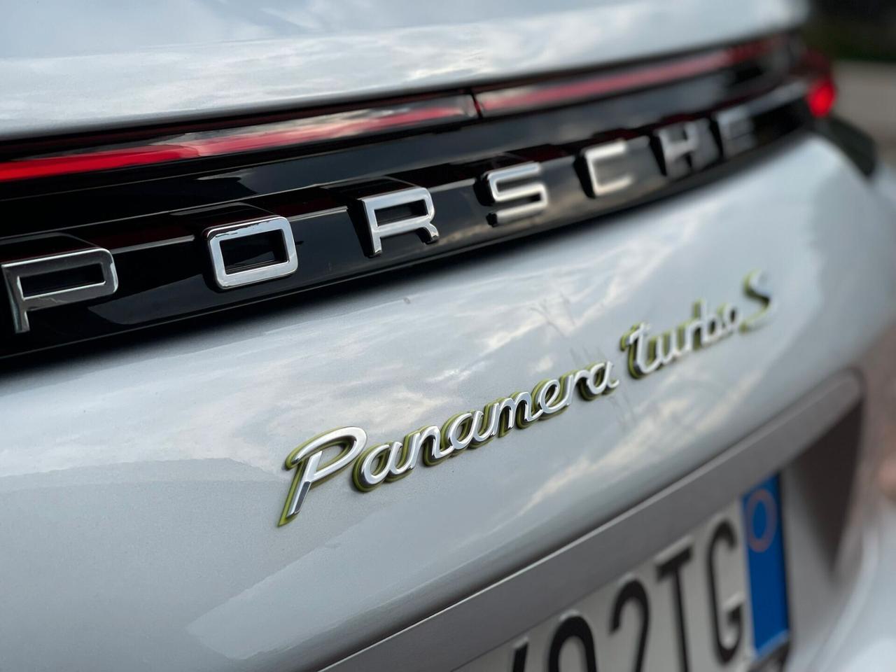 Porsche Panamera Sport Turismo 4.0 Turbo S E-Hybrid