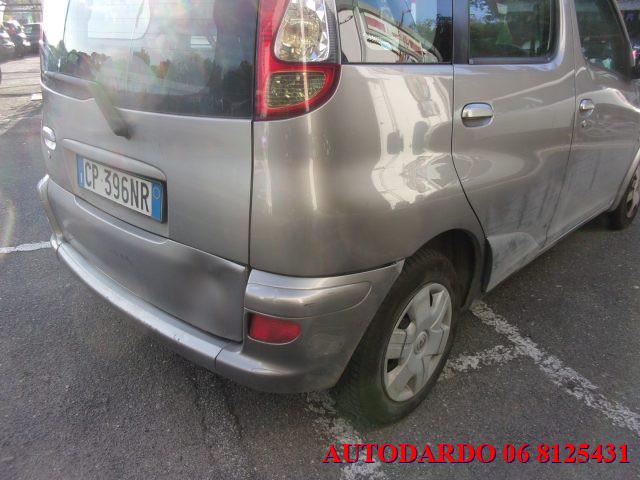 TOYOTA Yaris Verso 1.3i 16V cat Sol '03