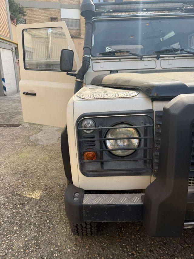 LAND ROVER Defender 90 2.5 TD5 SW 6 POSTI