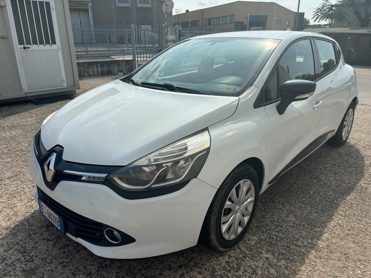 clio benzina gpl ( x commercianti del settore)