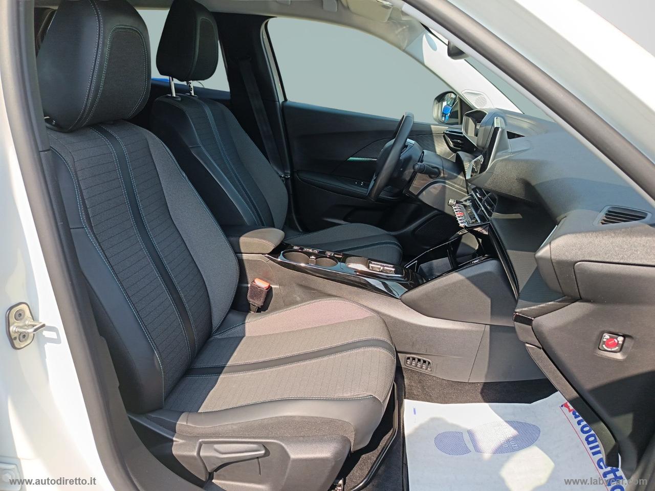 PEUGEOT E-2008 Allure Pack