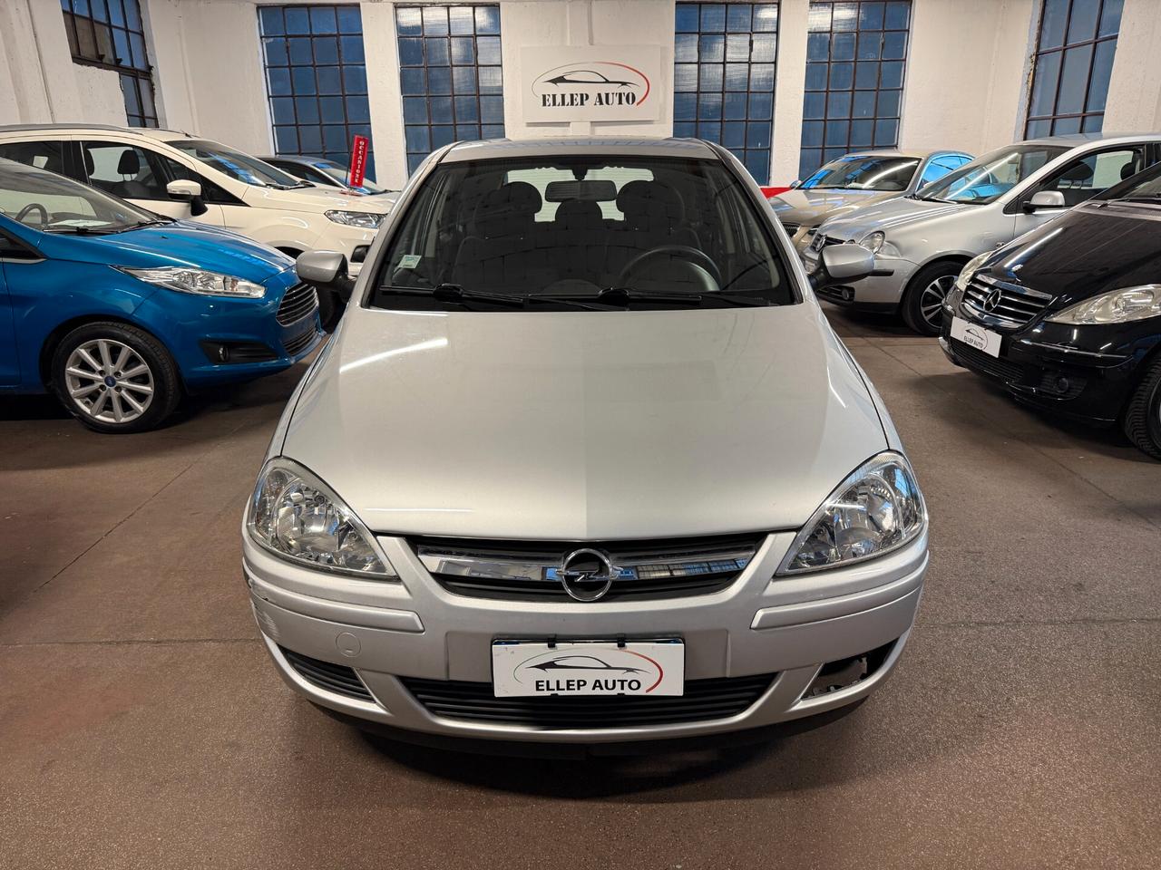 Opel Corsa 1.2i 16V cat 5 porte Club