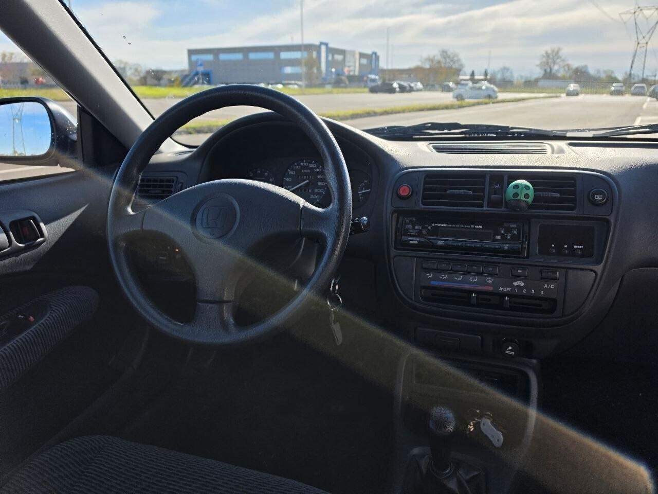 Honda Civic 1.5i 16V V-TEC