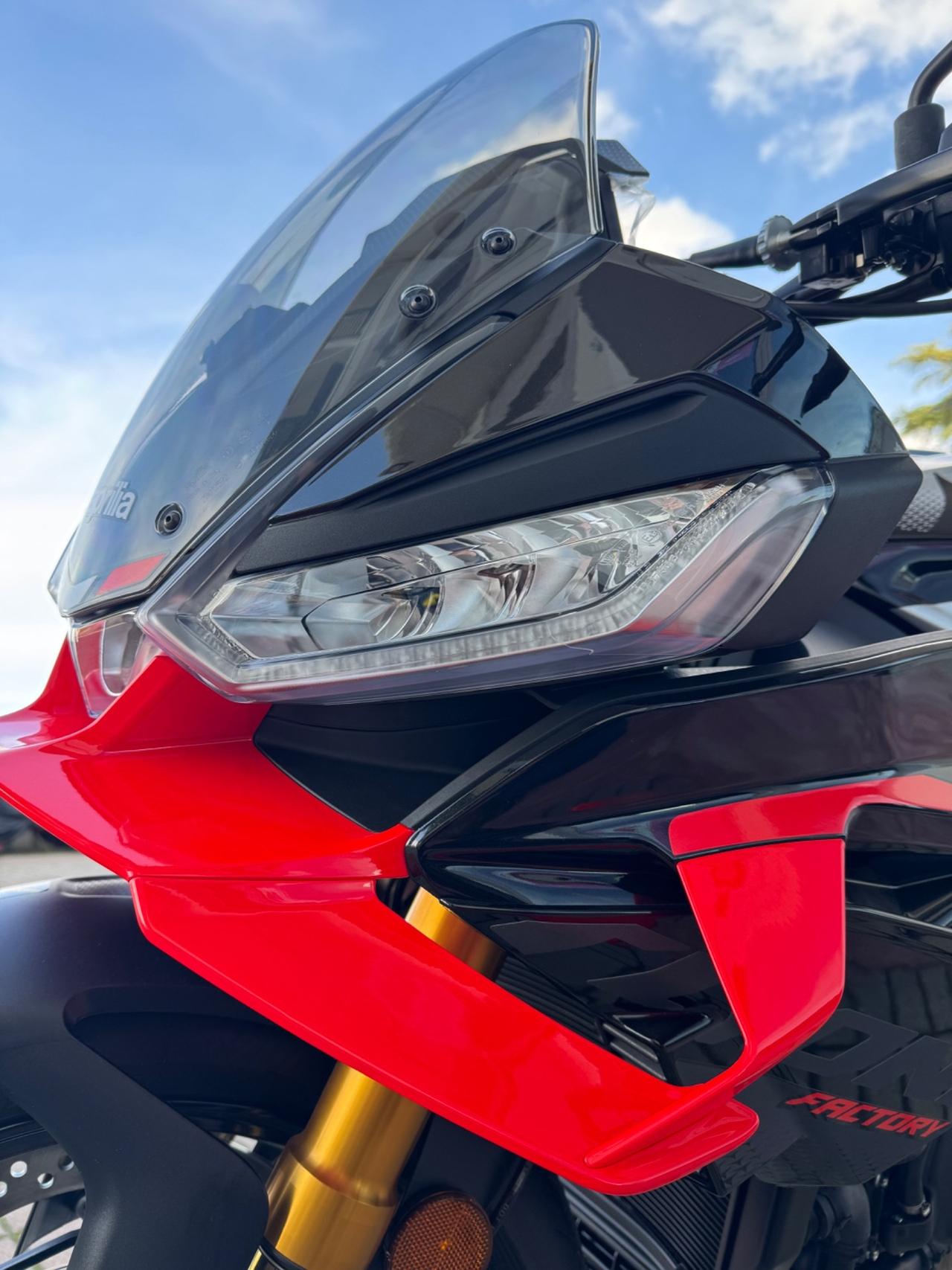 Aprilia Tuono V4 1100 Factory