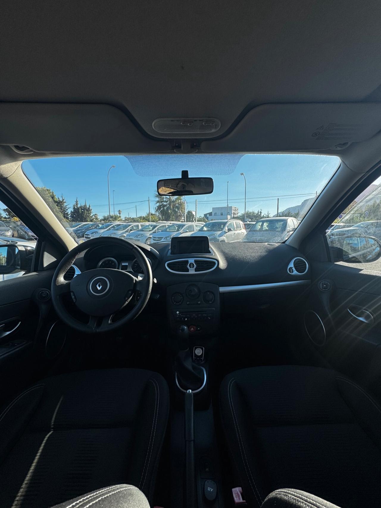 Renault Clio 1.2 16V 5 porte Luxe