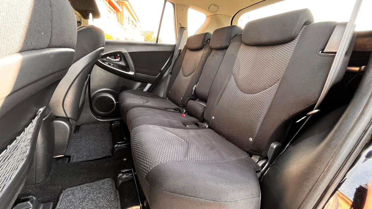 Toyota RAV 4 2.2 D-4D