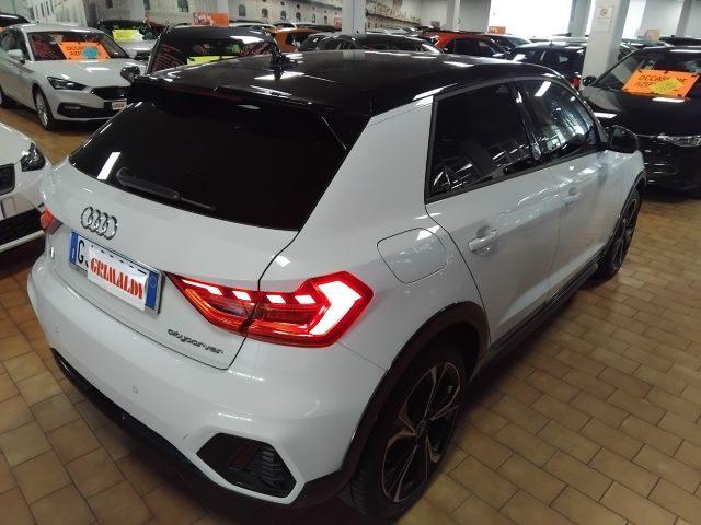 AUDI A1 citycarver 30 TFSI S tronic Identity Contrast