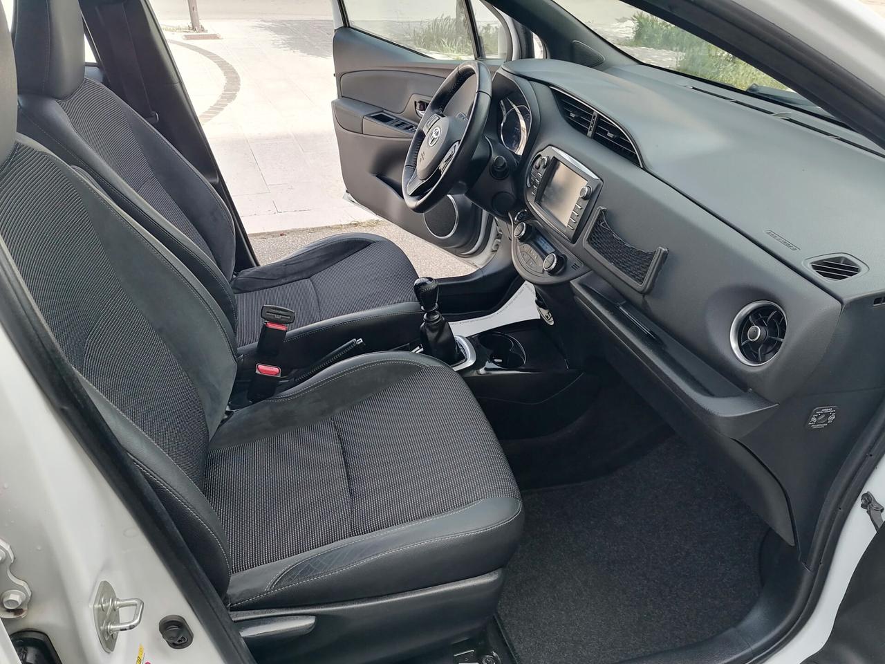 Toyota Yaris 1.4 D-4D 5 porte Lounge FULL 12/2017