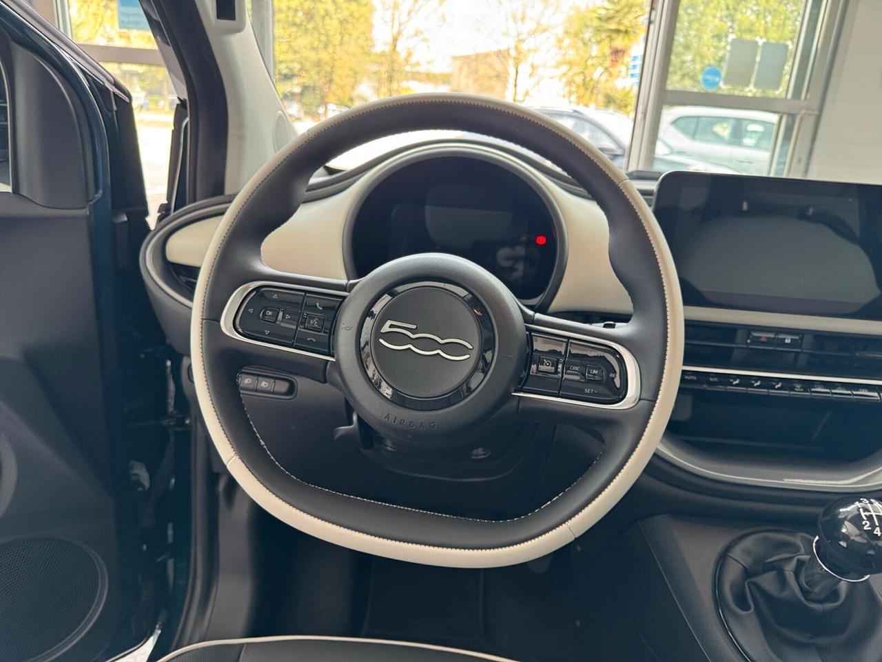 Fiat 500 Berlina Hybrid La Prima