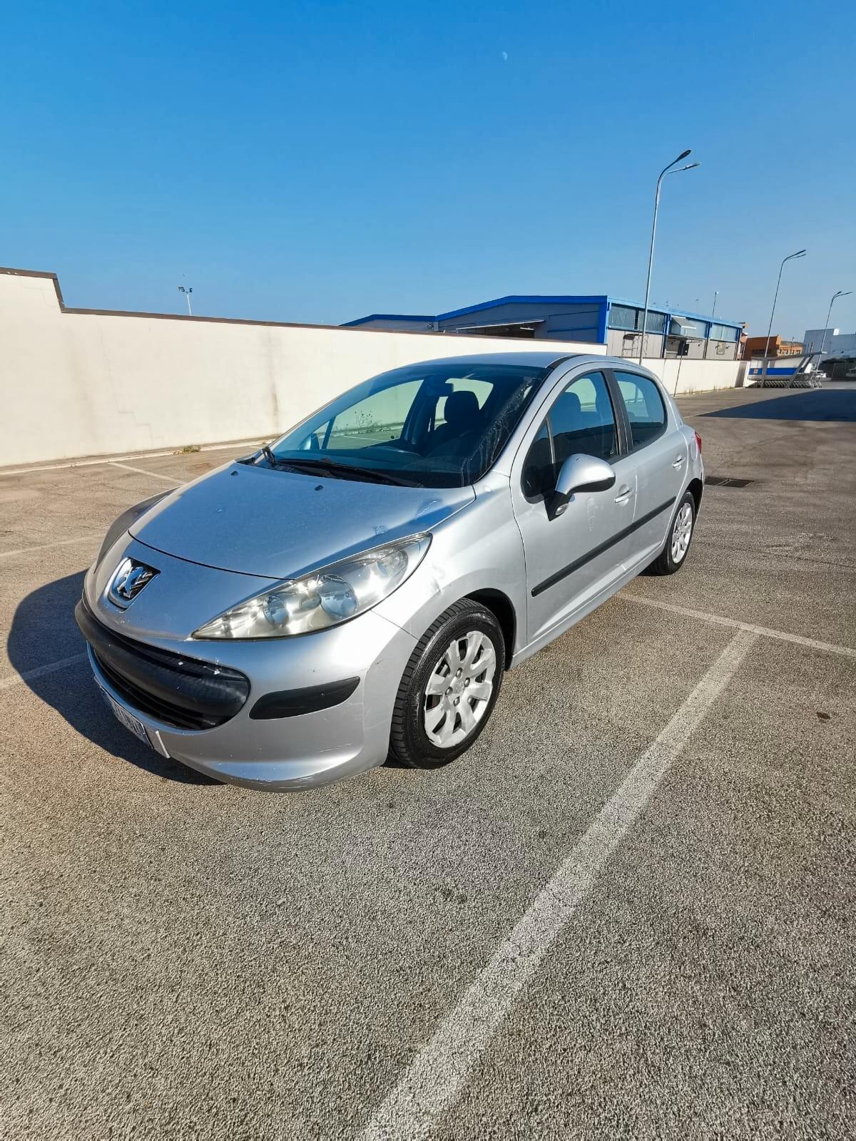 Peugeot 207 1.4 HDi 70CV 5p. ONE Line NEOPATENTATI