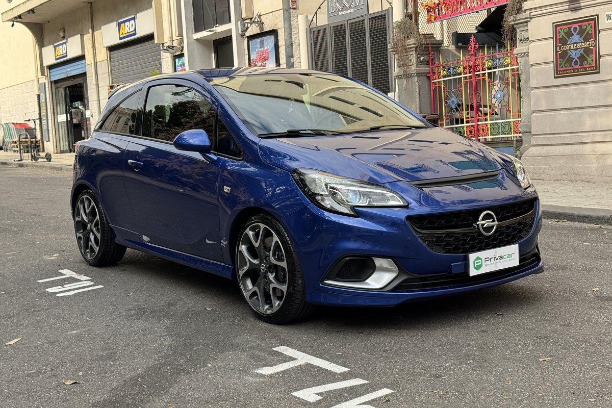 OPEL Corsa 1.6 Turbo Coupé OPC