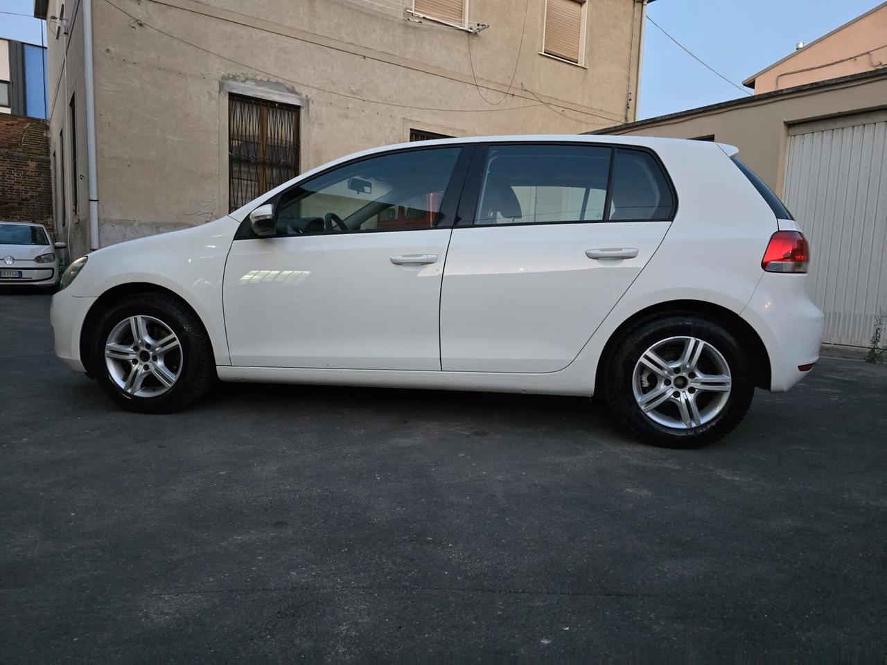 Volkswagen Golf 1.6 TDI DPF 5p. 2012