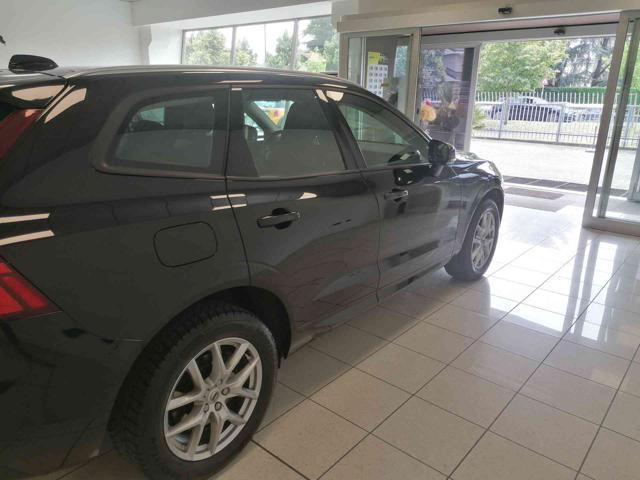 VOLVO XC60 B4 (d) AWD Geartronic Business
