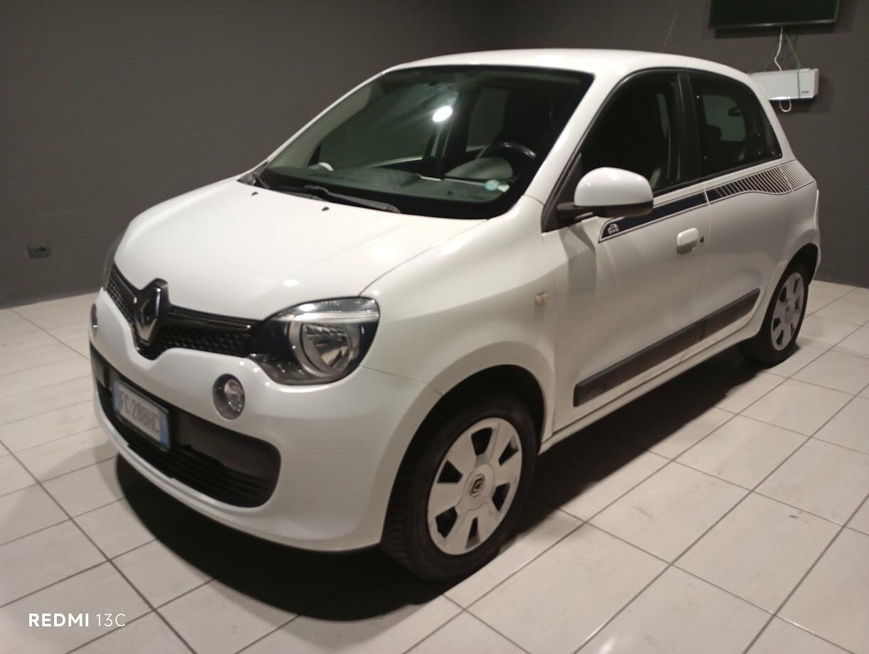 Renault Twingo del 2016 1000 BENZINA NEOPATENTATI
