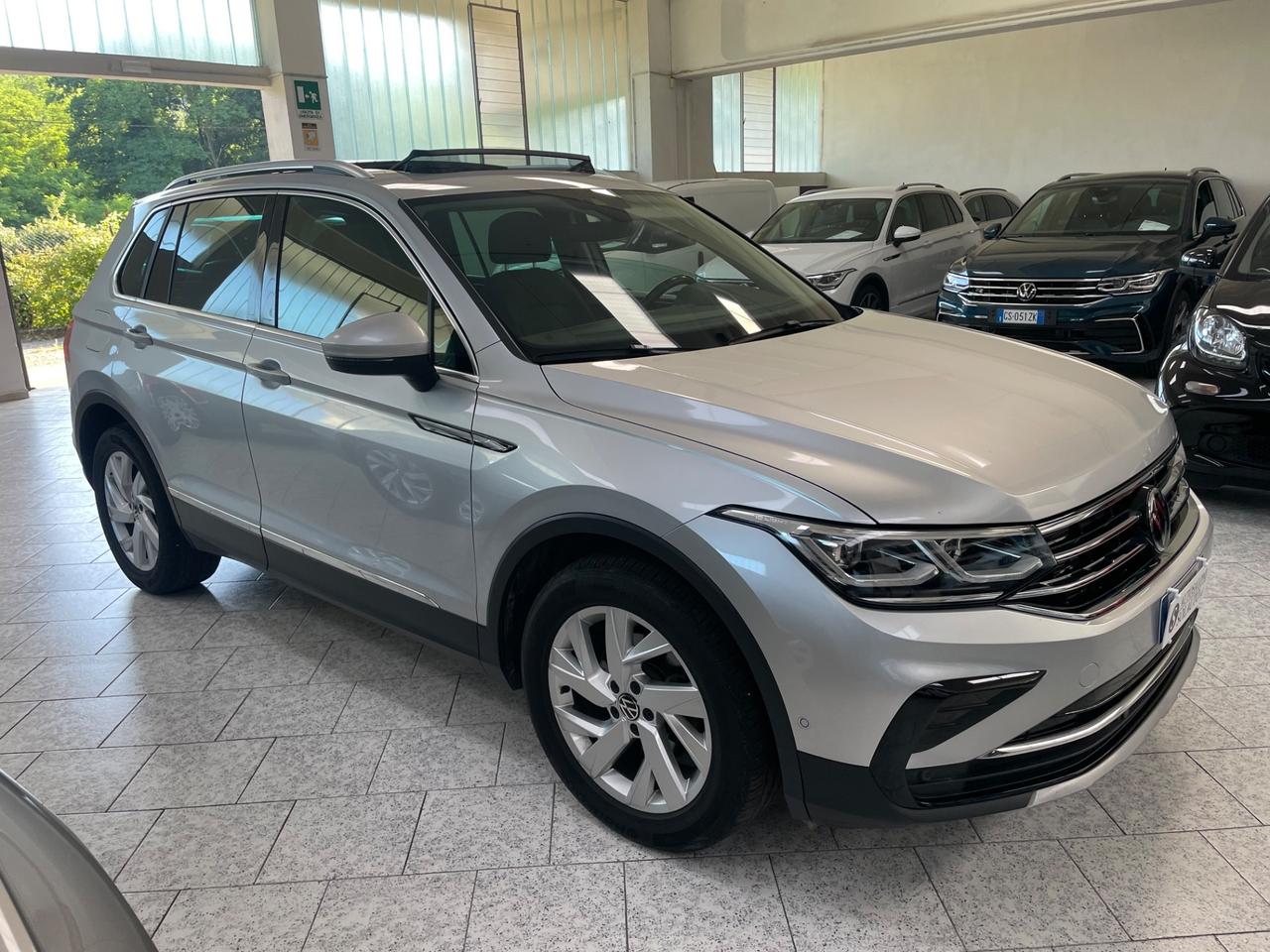 Volkswagen Tiguan 2.0 TDI 150 CV SCR DSG Elegance Tetto