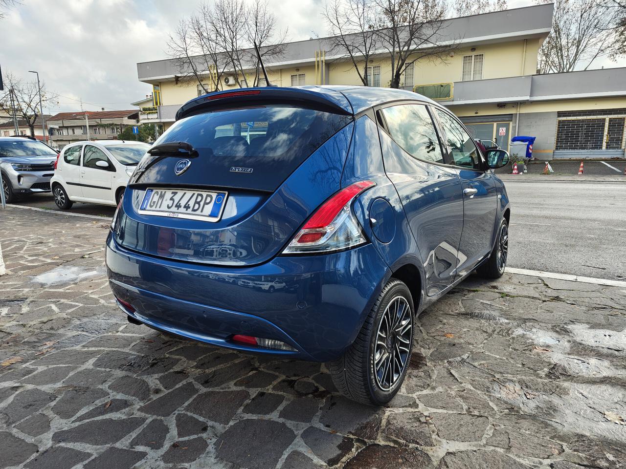 Lancia Ypsilon 1.0 FireFly 5 porte S&S Hybrid Gold Plus