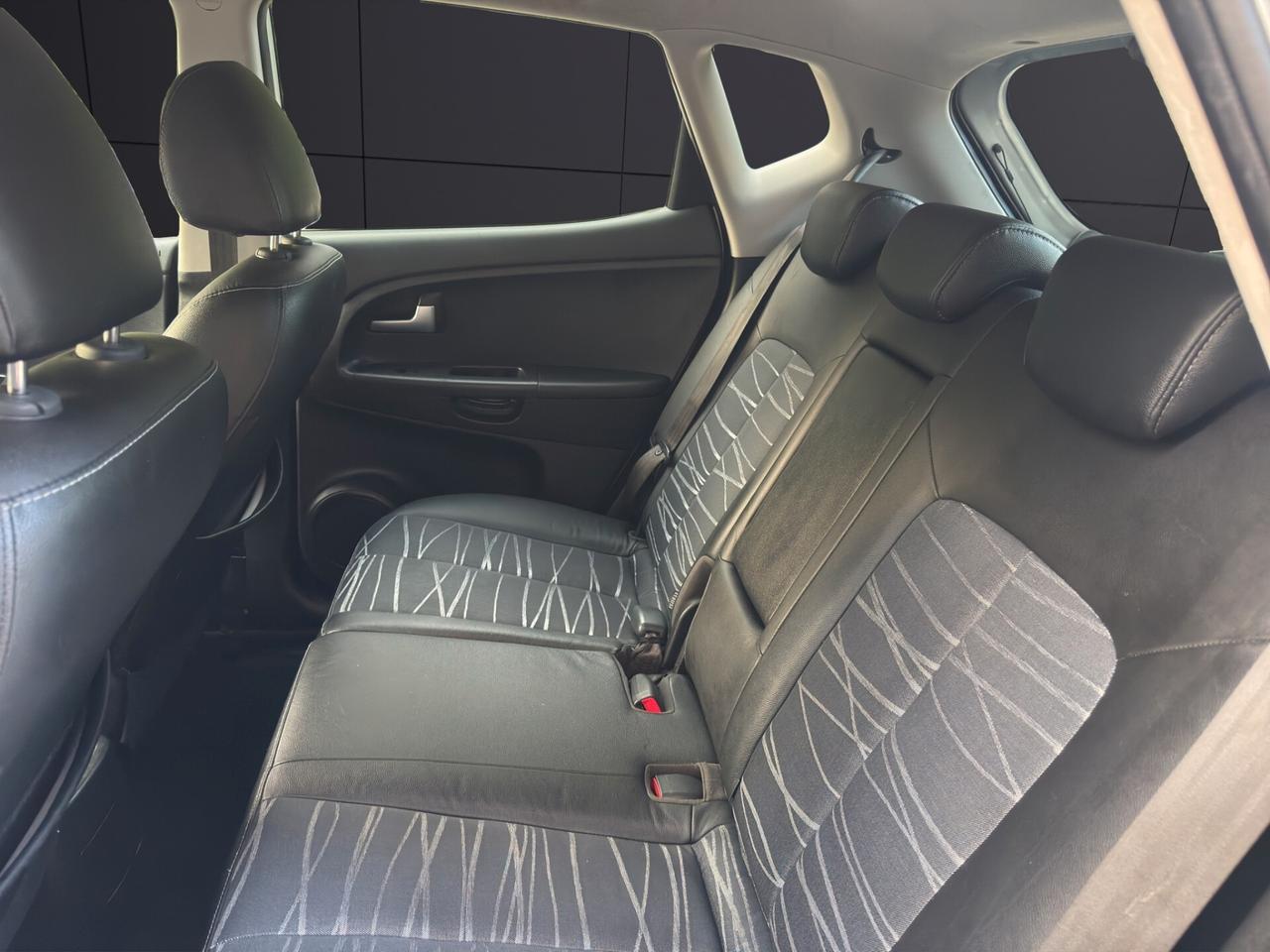 Kia Venga 1.6 CRDi 115 CV COOL-KEYLESS/RETROCAM.