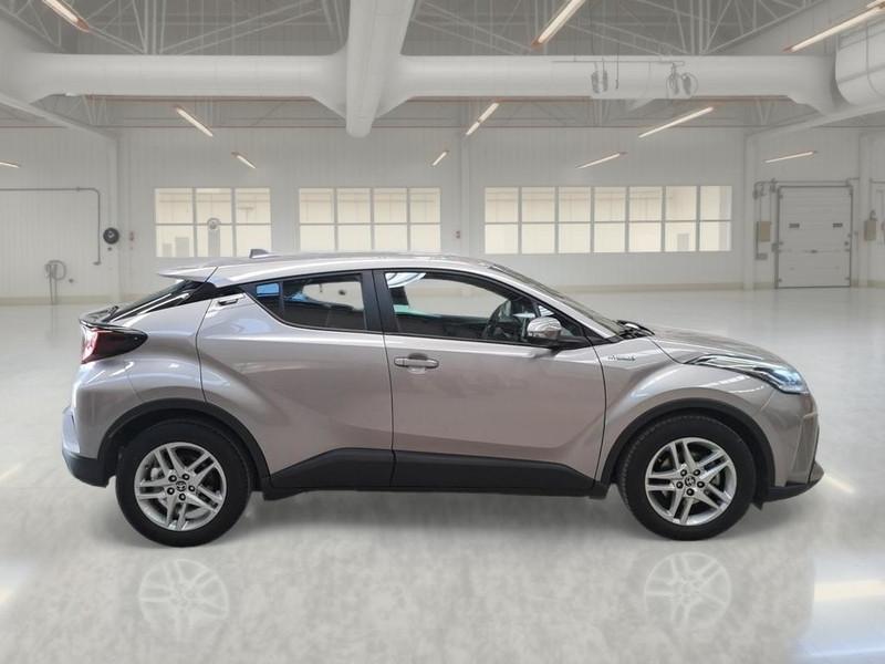 TOYOTA C-HR 1.8H 98CV E-CVT Business