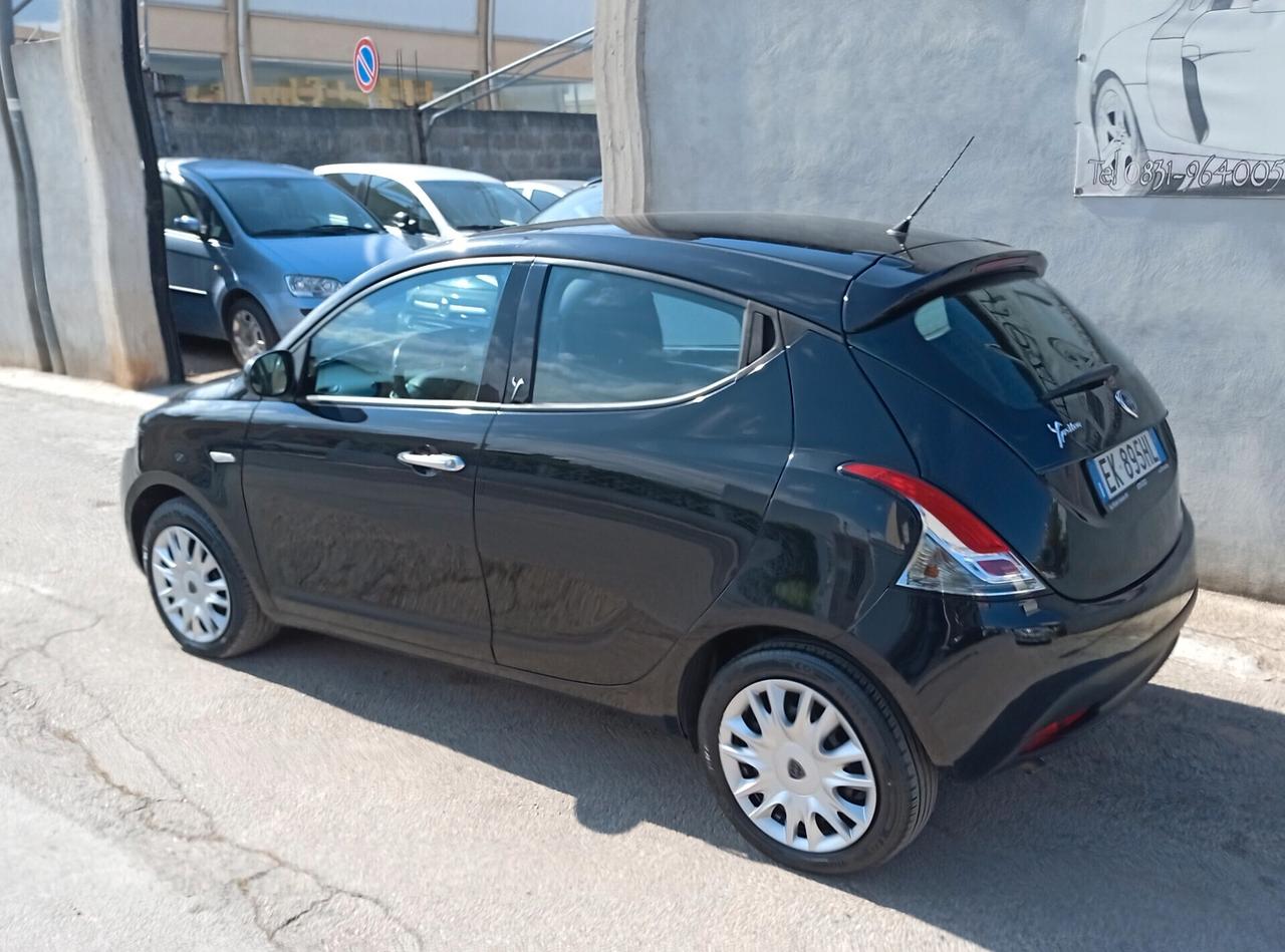 Lancia Ypsilon 1.3 MJT 16V 95 CV 5 porte S&S Silver