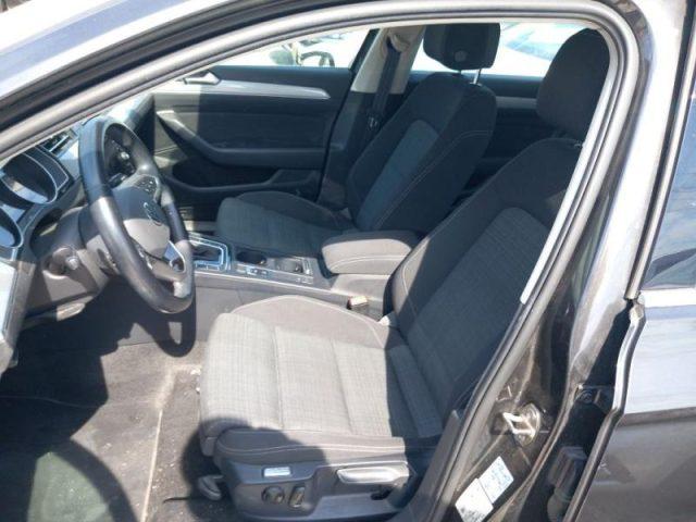 VOLKSWAGEN Passat Variant 2.0 TDI EVO 150CV DSG Business Navi, LED, Ambient
