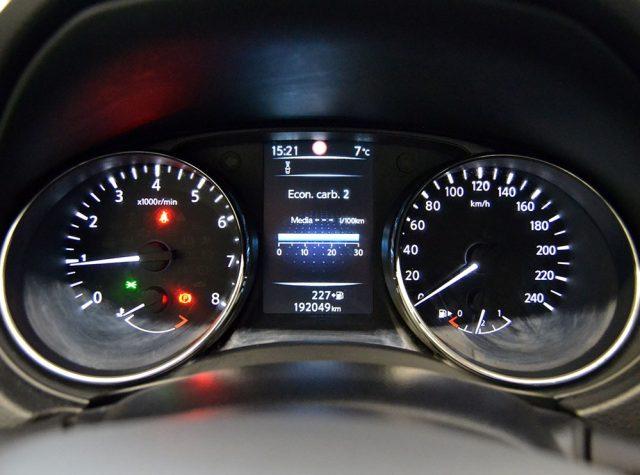 NISSAN Qashqai 1.2 DIG-T Tekna Navigatore Ok Neopatentati