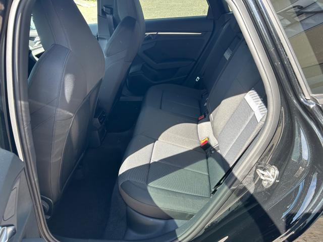 AUDI A3 SPORTBACK 35 TDI S tronic s line Identity Black