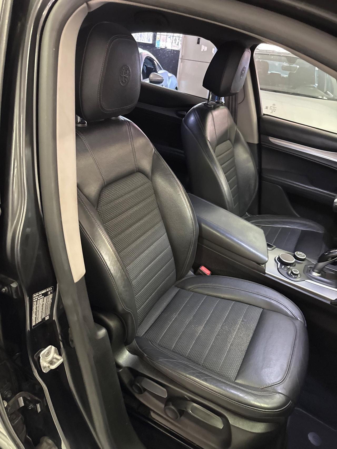 Alfa Romeo Stelvio 2.2 Turbodiesel 210 CV AT8 Q4 Executive