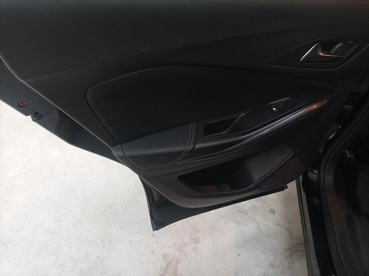 Opel Grandland X 1.6 diesel Ecotec Start&Stop aut. Business 05/2018