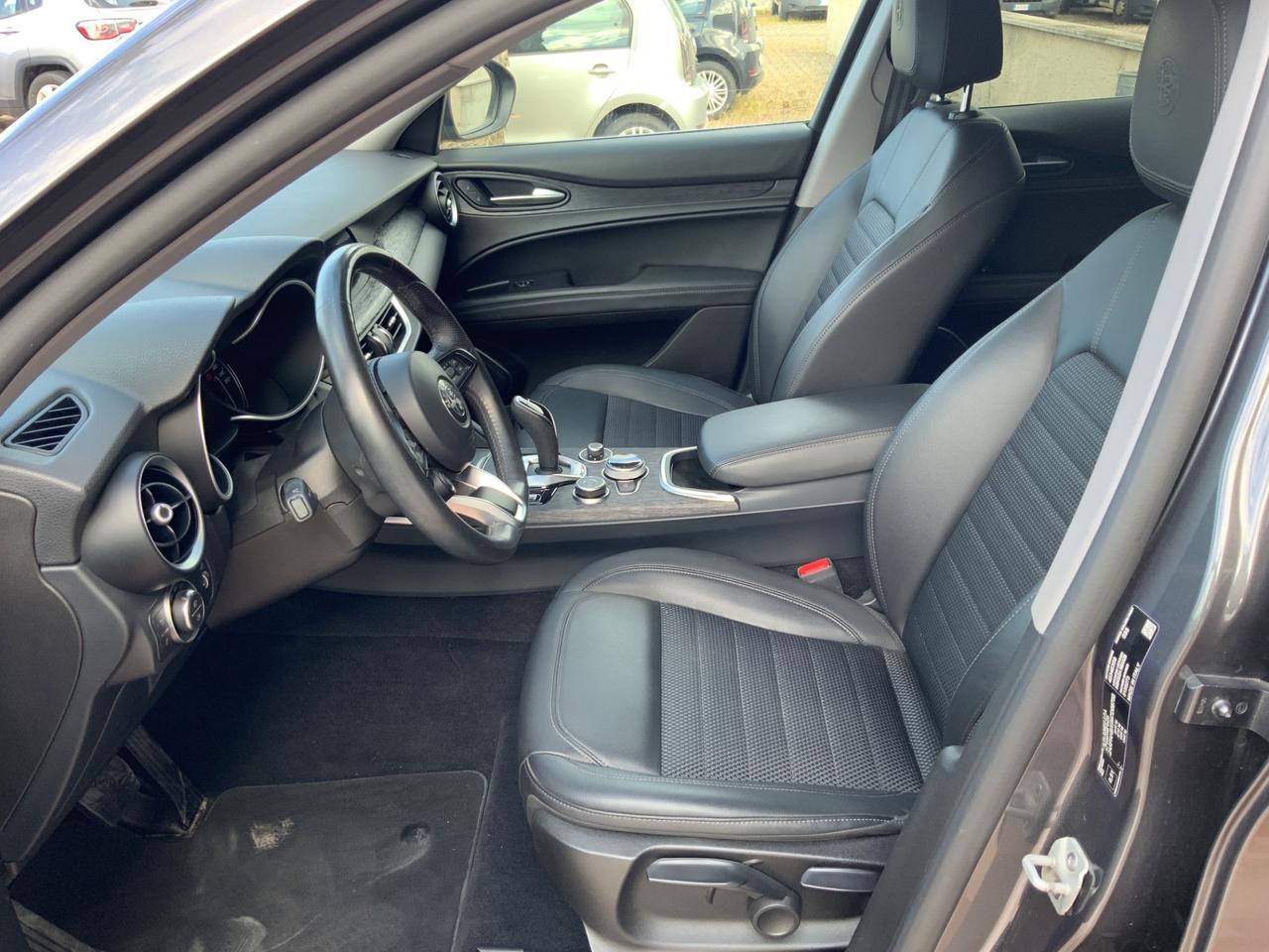 Alfa Romeo Stelvio 2.2 Turbodiesel 190 CV AT8 Q4 Business