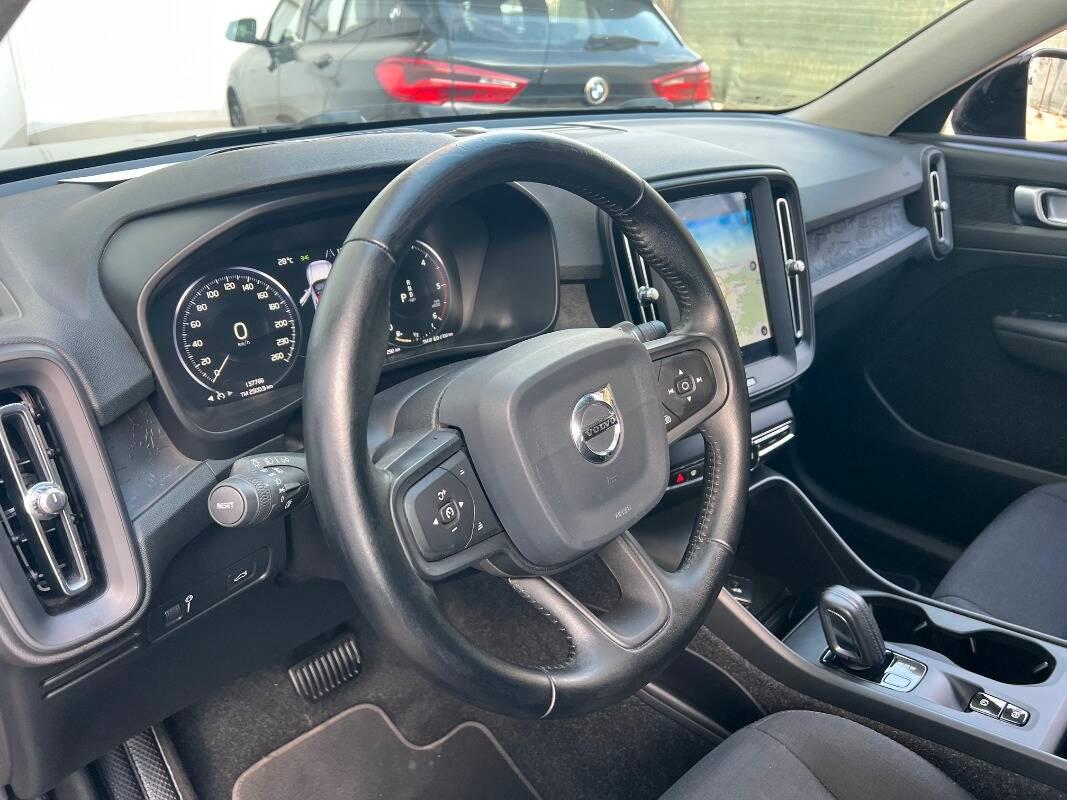 Volvo XC40 2.0 d3 Momentum auto my21