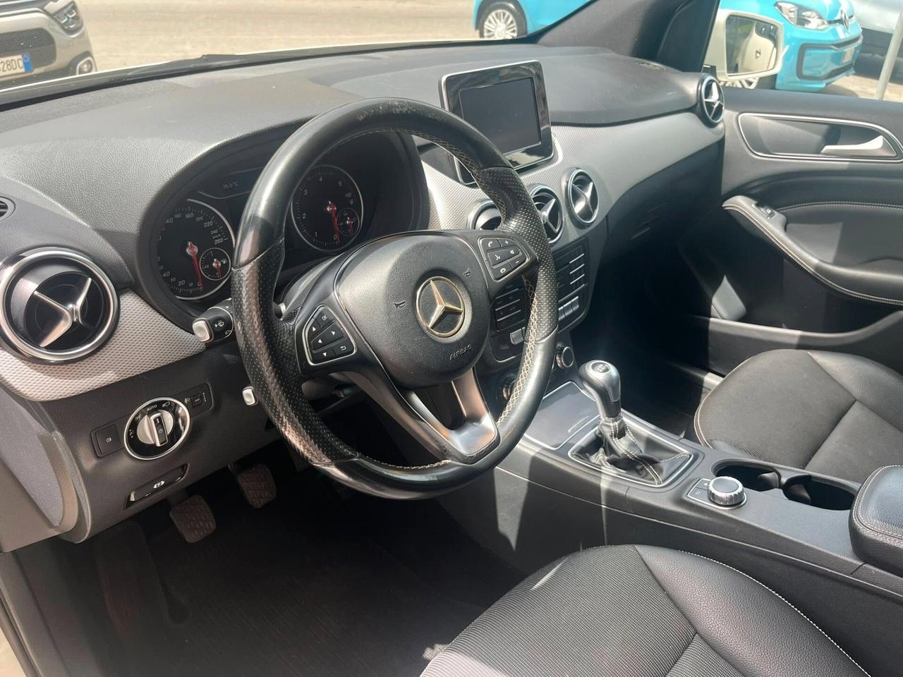 Mercedes-benz B 200 d Business