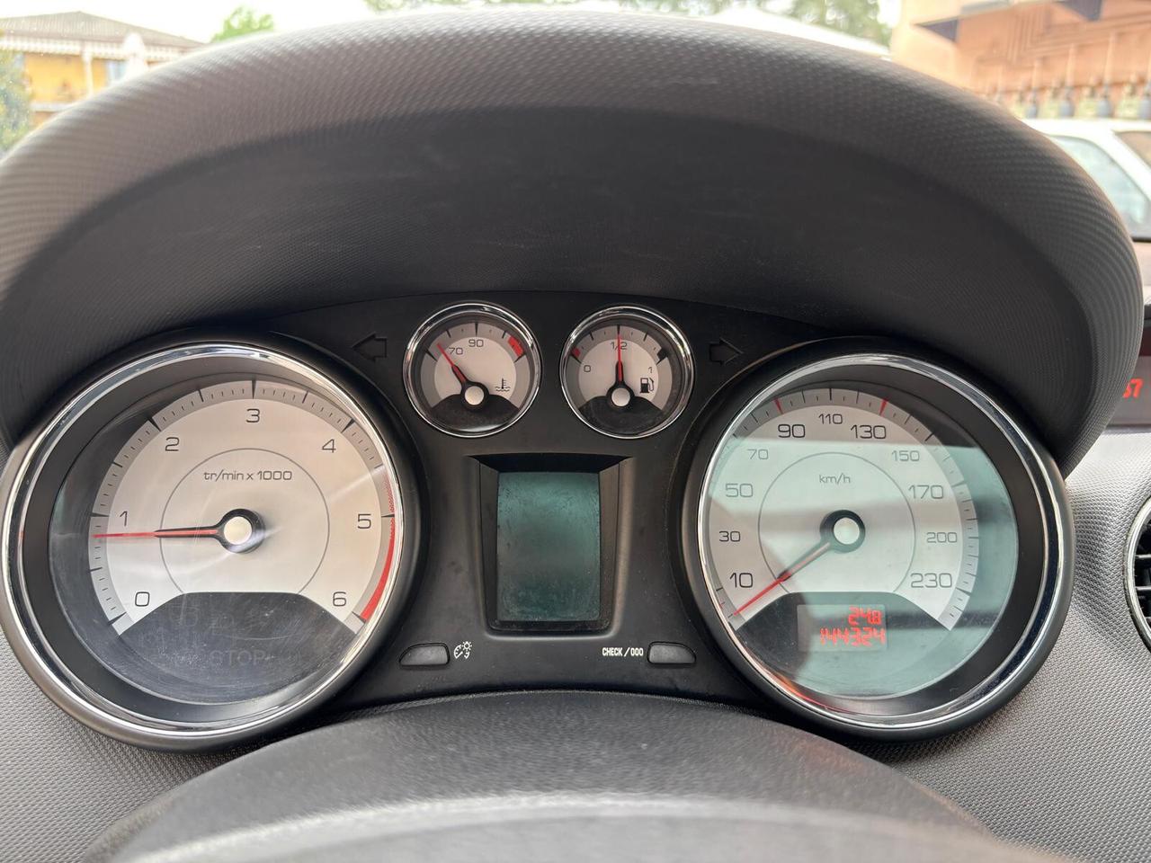 Peugeot 308 1.6 HDi 110CV SW Ciel Féline