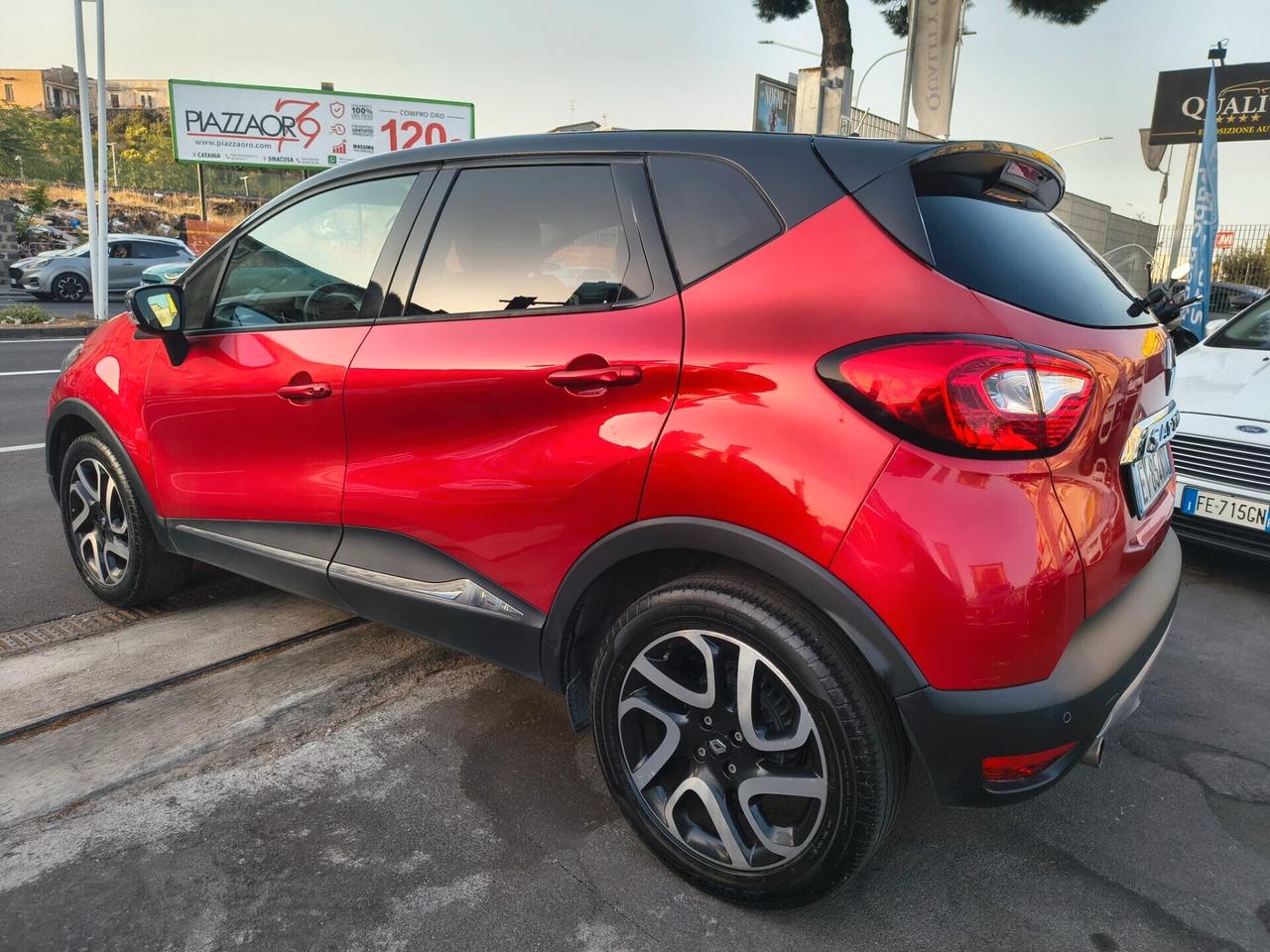 RENAULT CAPTUR 1.5 DIESEL 230.000 KM ANNO 2015