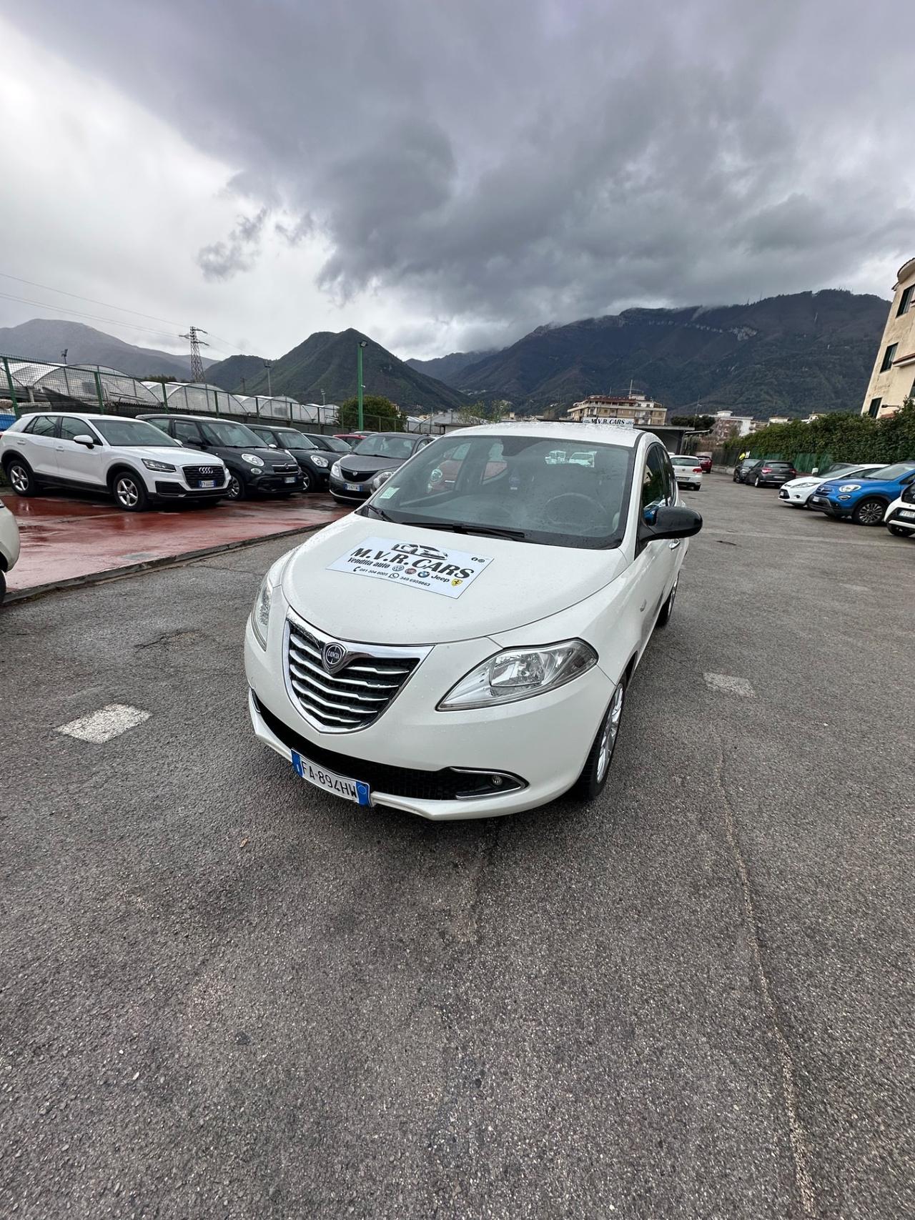 Lancia Ypsilon 1.2 69 CV 5 porte GPL Ecochic Platinum