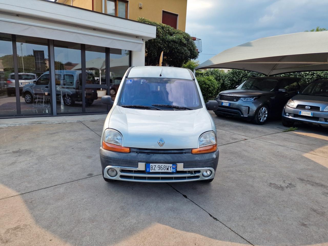 Renault Kangoo 1.2 16V TRASPORTO DISABILI