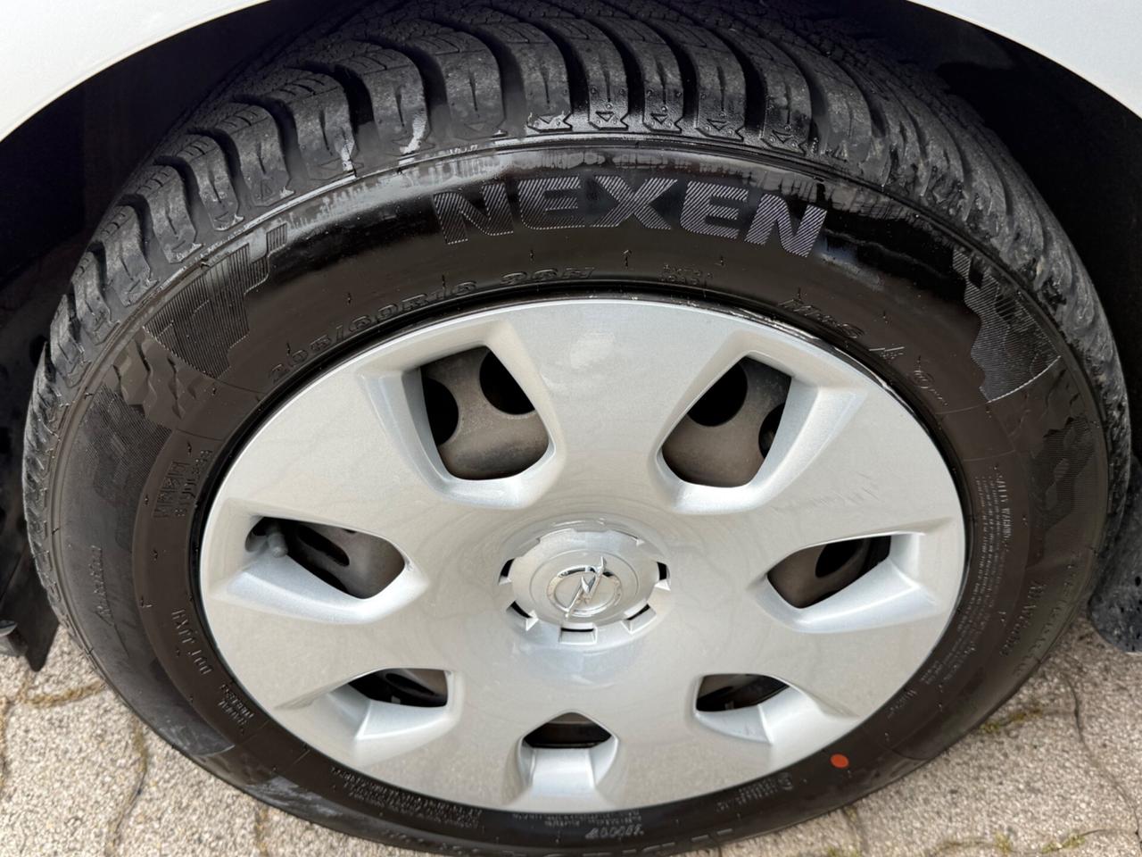 Opel Astra 1.6 115CV 5 porte Cosmo