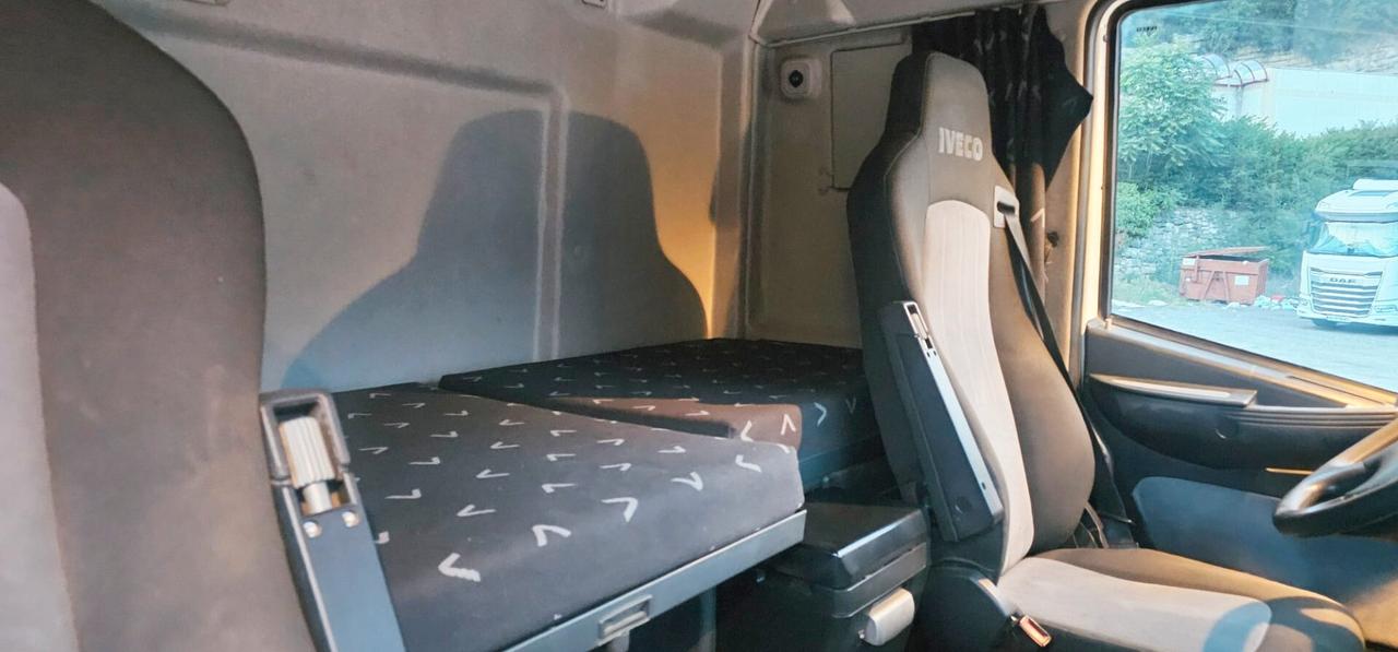 IVECO Stralis AS440S50T/P – 500 CV – Cambio manuale – solo circa 375.000 km